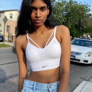 Nike Seamless Light Support Sports Bra